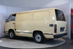 Toyota HiAce 2.4 D full
