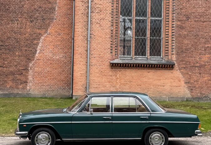 Mercedes-Benz 200-230 (W115) 220/8 full