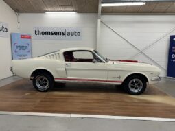 Ford Mustang 4,7 V8 Fastback 2d full