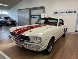 Ford Mustang 4,7 V8 Fastback 2d full