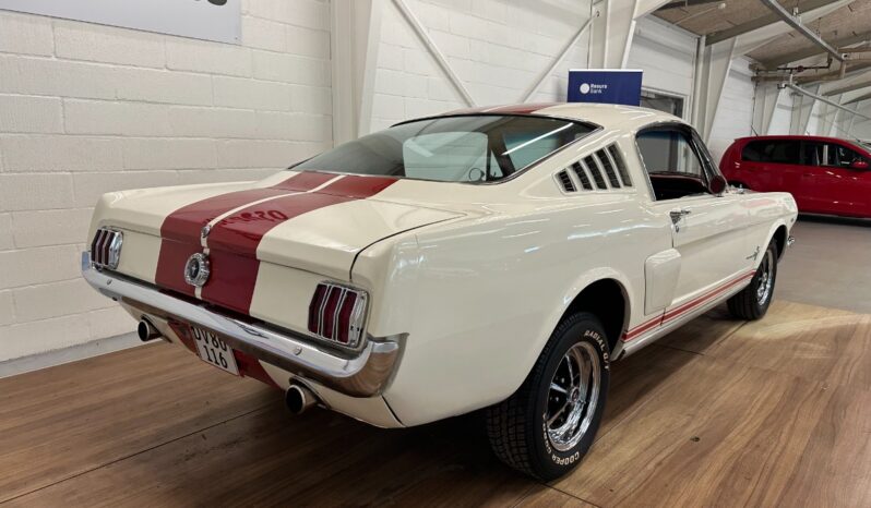 Ford Mustang 4,7 V8 Fastback 2d full