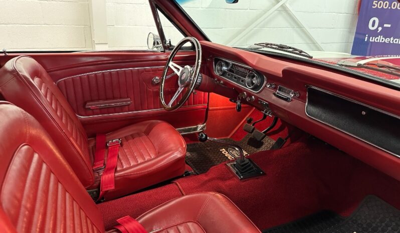 Ford Mustang 4,7 V8 Fastback 2d full