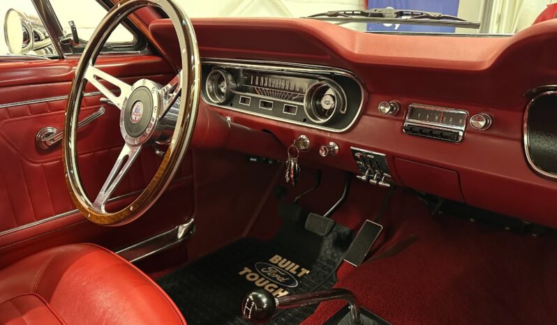 Ford Mustang 4,7 V8 Fastback 2d full