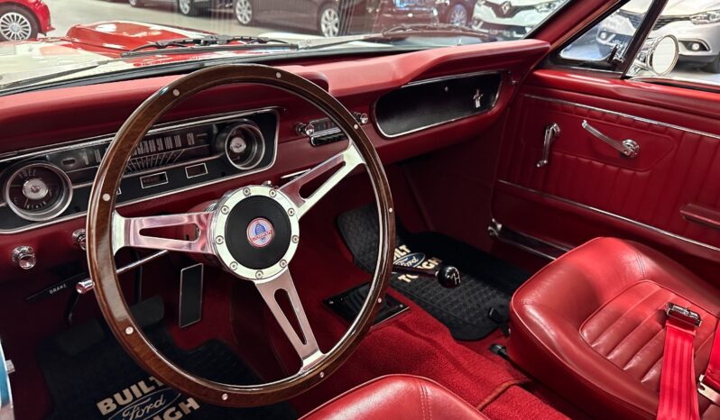 Ford Mustang 4,7 V8 Fastback 2d full