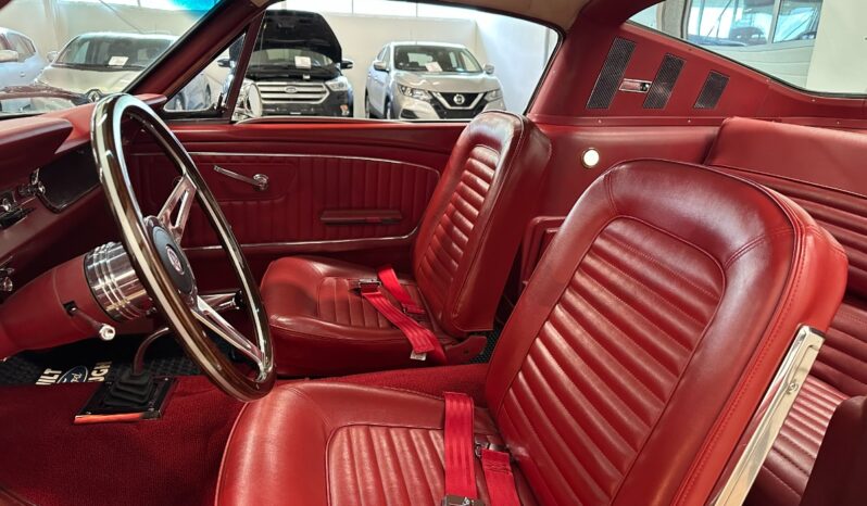 Ford Mustang 4,7 V8 Fastback 2d full