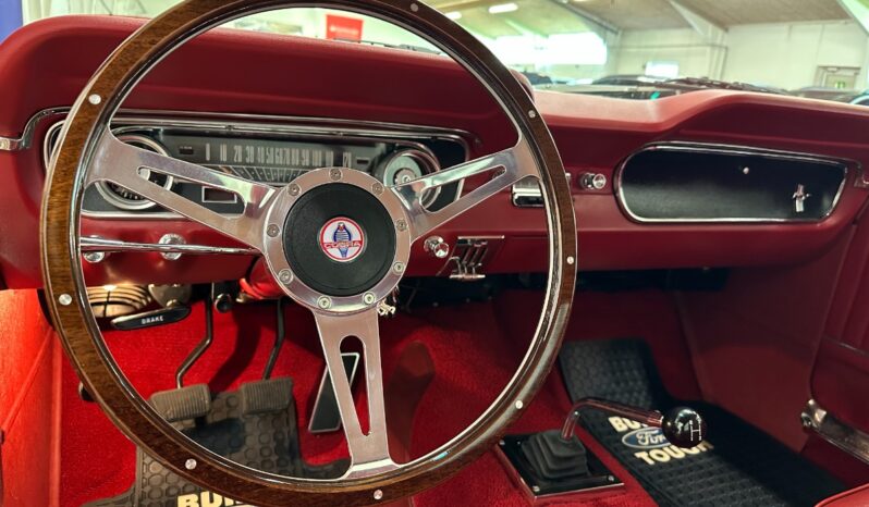 Ford Mustang 4,7 V8 Fastback 2d full