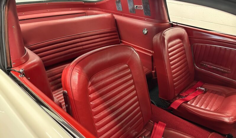 Ford Mustang 4,7 V8 Fastback 2d full