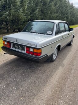 Volvo 200-Serie 240GL full