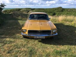 Ford Mustang Hardtop full