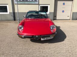 Alfa Romeo Spider 1750 Veloce full