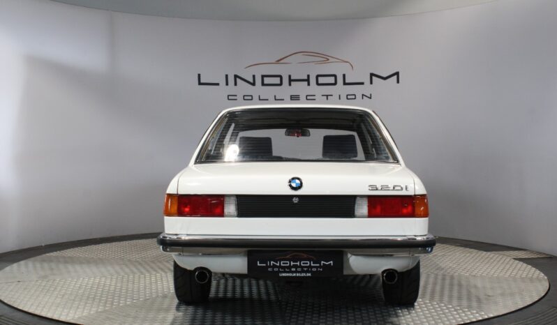 BMW 3-serie E21 320i “Tribute” full