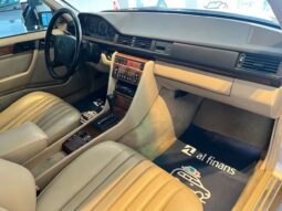 Mercedes-Benz E-Klasse (W124) 300 Te 4-Motion 7 Personers full