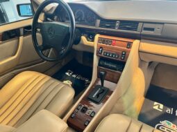 Mercedes-Benz E-Klasse (W124) 300 Te 4-Motion 7 Personers full