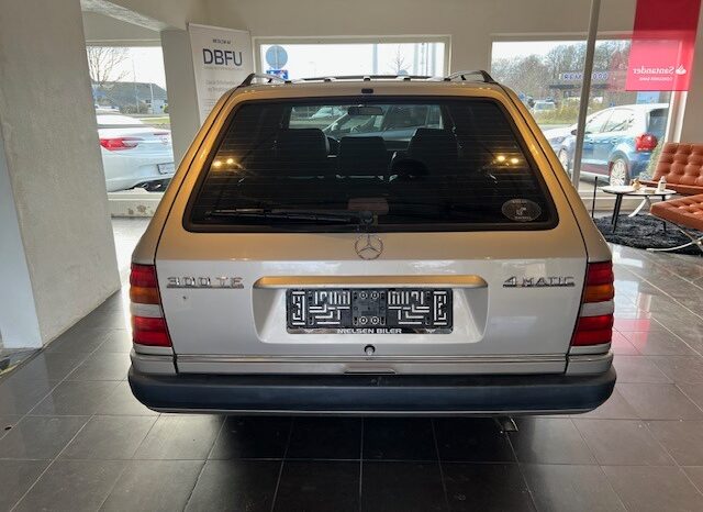 Mercedes-Benz E-Klasse (W124) 300 Te 4-Motion 7 Personers full