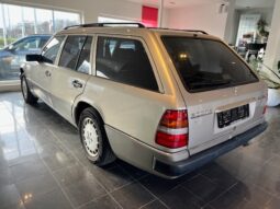 Mercedes-Benz E-Klasse (W124) 300 Te 4-Motion 7 Personers full
