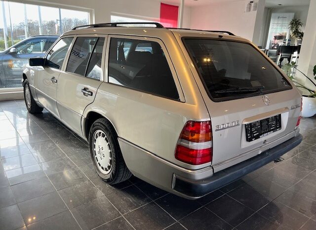 Mercedes-Benz E-Klasse (W124) 300 Te 4-Motion 7 Personers full