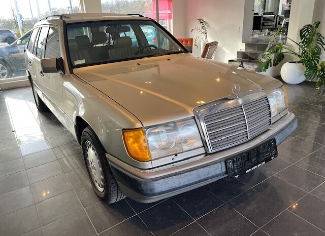 Mercedes-Benz E-Klasse (W124) 300 Te 4-Motion 7 Personers full
