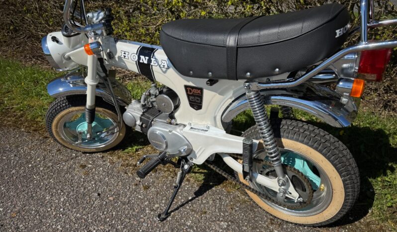 Honda DAX full