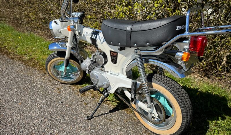Honda DAX full