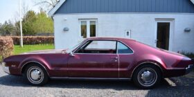 Oldsmobile Toronado coupe