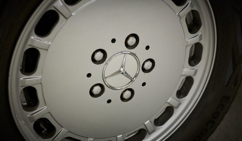 Mercedes-Benz SL-Klasse (R107) 300 SL full