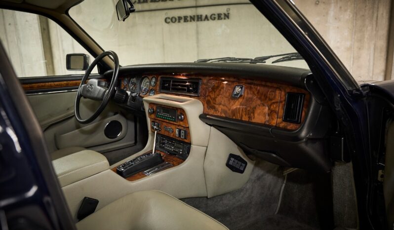 Daimler Double Six Double Six full