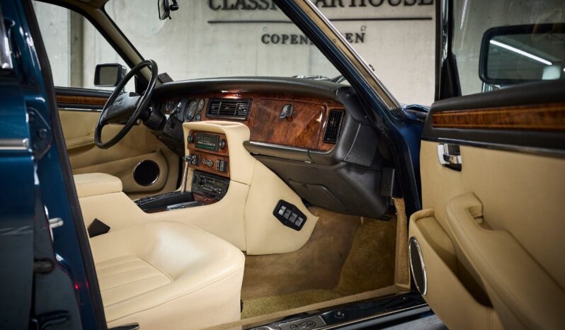 Daimler Double Six Double Six full