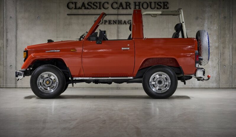 Toyota Landcruiser J70‑serie Convertilble full