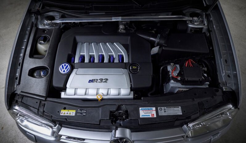 VW Golf R32 full