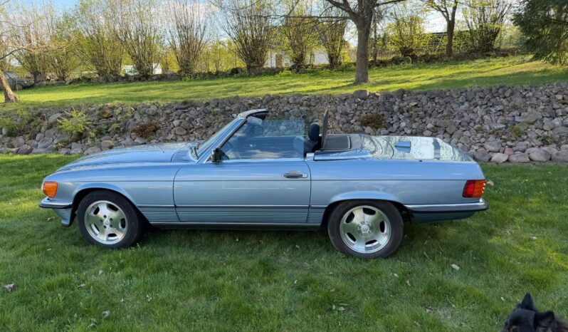 Mercedes-Benz SL-Klasse (R107) 560 V8 full