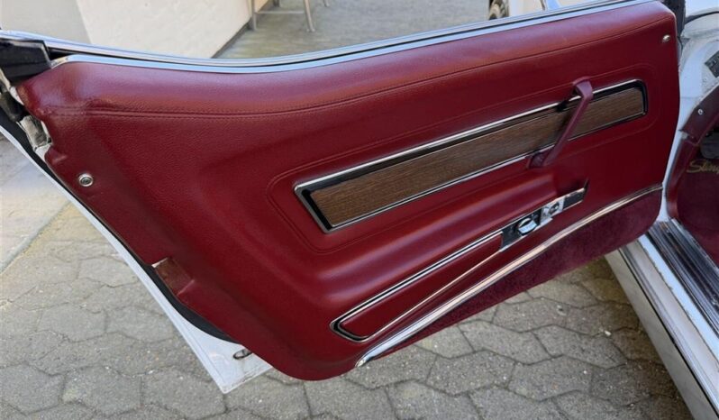 Chevrolet Corvette V8 Stingray full