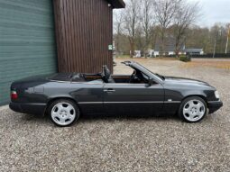Mercedes-Benz E-Klasse (W124) 300CE Cabriolet full