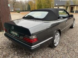 Mercedes-Benz E-Klasse (W124) 300CE Cabriolet full