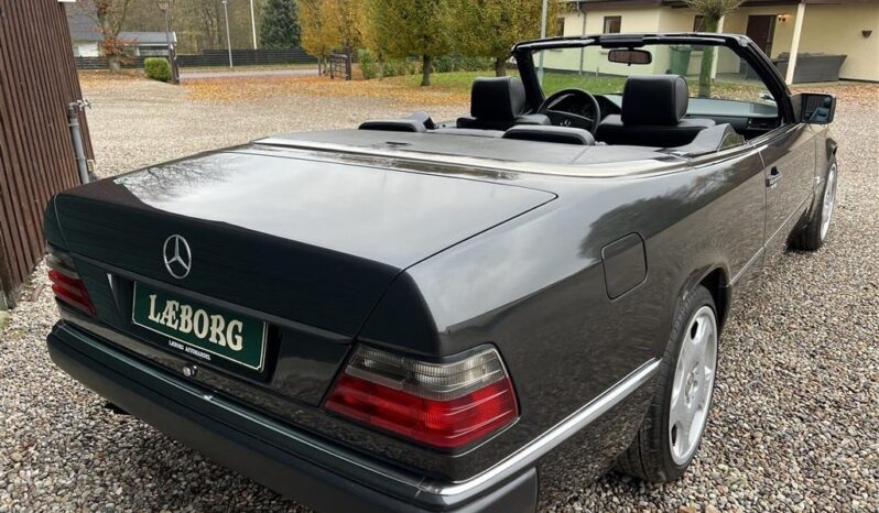 Mercedes-Benz E-Klasse (W124) 300CE Cabriolet full