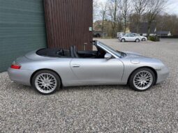 Porsche 911 Carrera 3,4 Cabriolet full