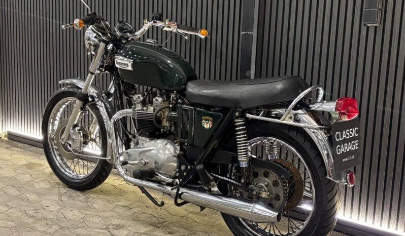Triumph Bonneville T140v 750 full