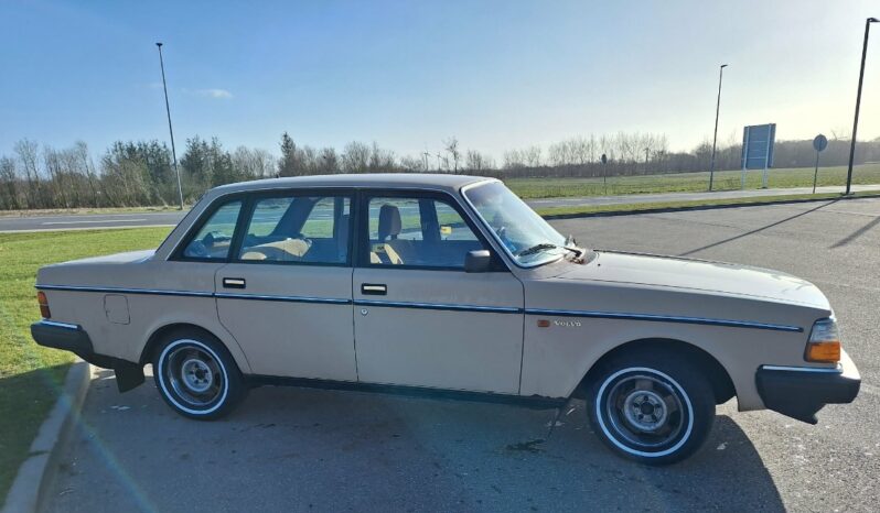 Volvo 200-Serie 240 GL full