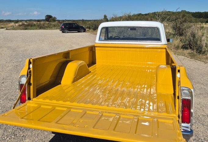 GMC C15 1500 Super Custom full