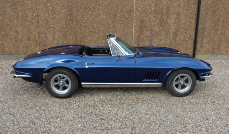 Chevrolet Corvette C2 full