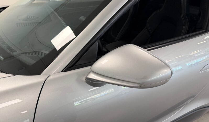 Porsche 911 992 GT3 Touring full