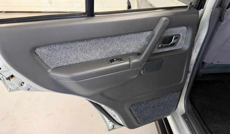 Mitsubishi Pajero Montero V6 full