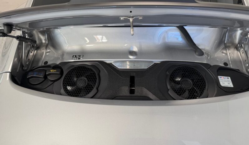 Porsche 911 992 GT3 Touring full
