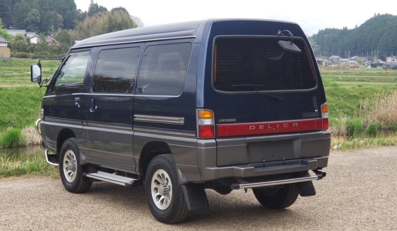 Mitsubishi Pajero L300 Starwagon full
