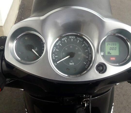 Aprilia Scarabeo 250ie full