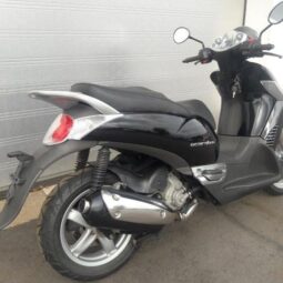 Aprilia Scarabeo 250ie full