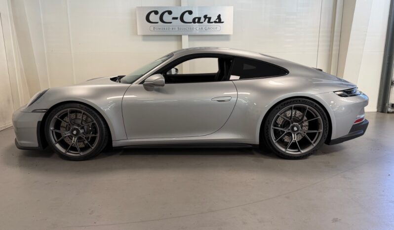 Porsche 911 992 GT3 Touring full