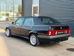 Alfa Romeo 75 Twin Spark full