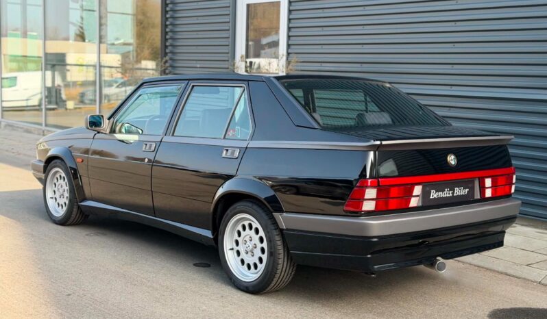 Alfa Romeo 75 Twin Spark full