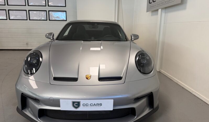 Porsche 911 992 GT3 Touring full