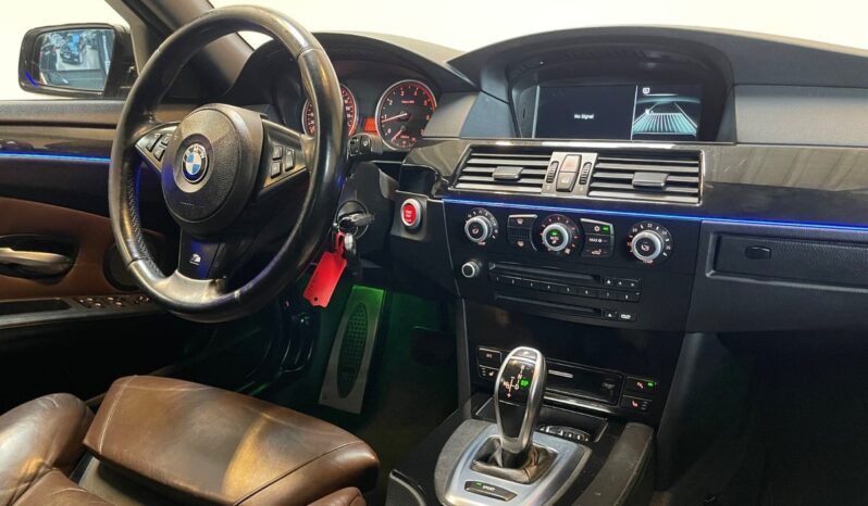 BMW 5-serie E60 550i 4,8 M-Sport Steptr. 4d full